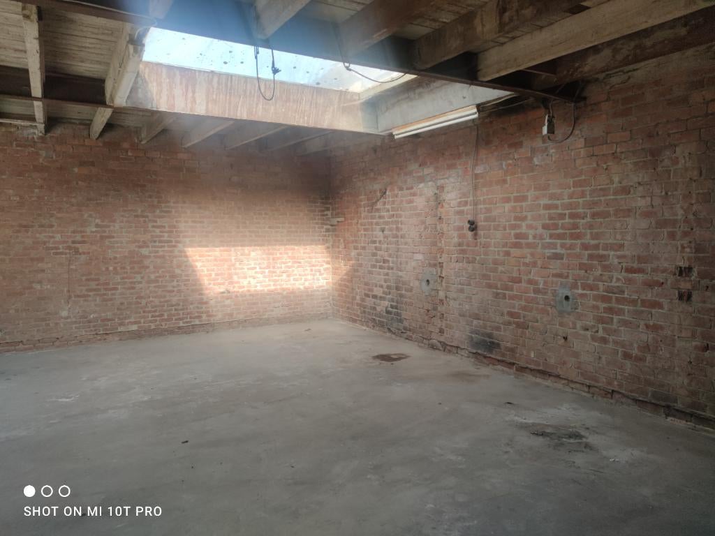 Te huur garage/werkplaats Opbergbox in Kallo centrum, Provincie West-Vlaanderen