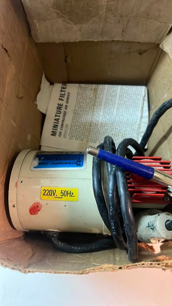 Aircompressor, Ophalen of Verzenden, Zo goed als nieuw