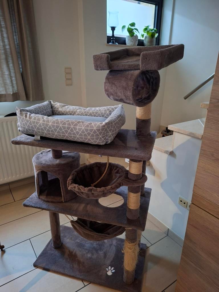 Arbre à chat avec hamac et sac de couchage (140 cm de haut), Animaux & Accessoires, Enlèvement, Griffoir