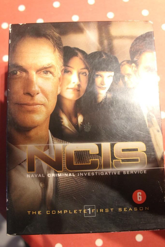 NCIS     seizoen 1-2-3-8, À partir de 6 ans, Enlèvement ou Envoi, Comme neuf, Thriller