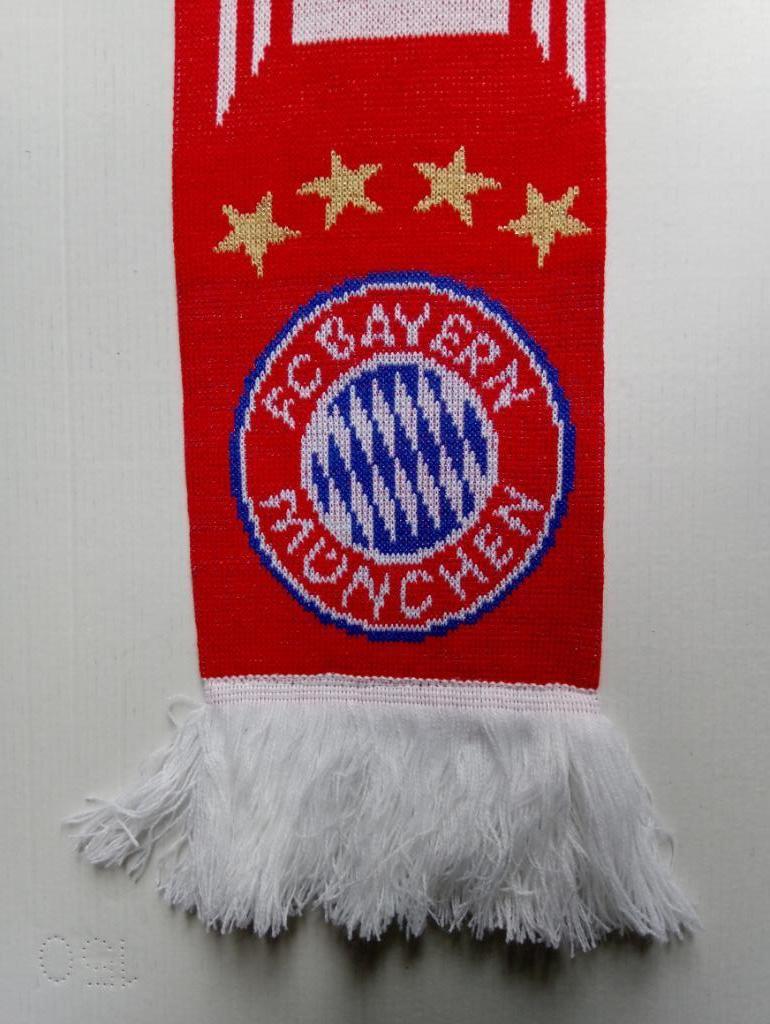 🟥🟦⬜⭐⭐⭐⭐ Sjaal - FC Bayern Munich - Foulard  🟥🟦⬜⭐⭐⭐⭐, Verzamelen, Sportartikelen en Voetbal, Zo goed als nieuw, Vaantje of Sjaal