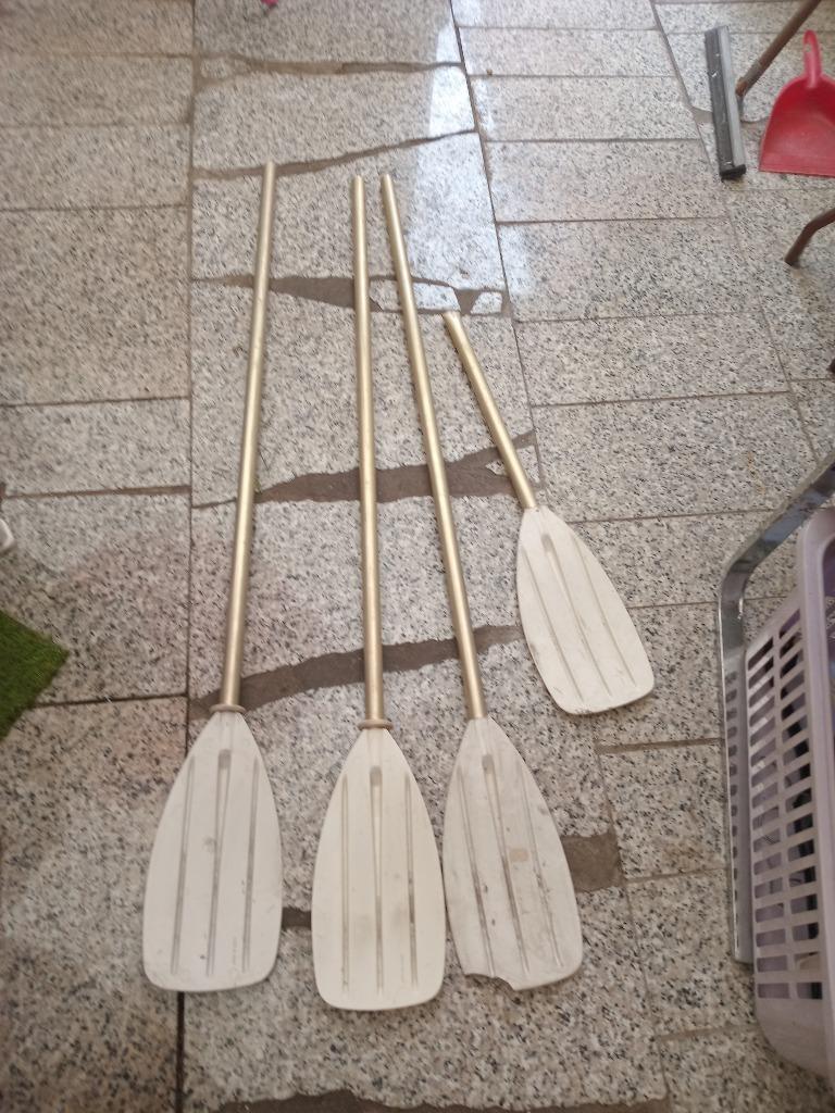 LOT 4 RAMES, Sports nautiques & Bateaux, Bateaux à rame, Enlèvement ou Envoi, Comme neuf