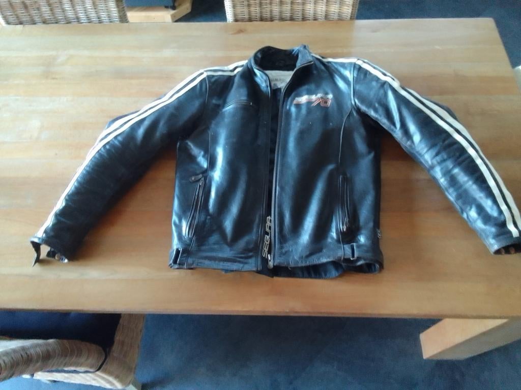 Lederen retro moto vest met bescherming vraagprijs 180 €, Motoren, Ophalen, Heren, Jas | leer, Segura