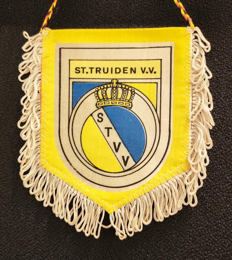 Saint trond fanion football, Enlèvement ou Envoi, Jeu