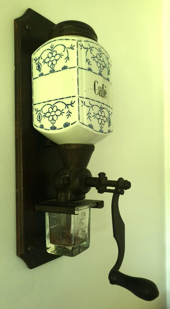 VINTAGE KOFFIEMOLEN VOOR AAN DE MUUR, Antiek en Kunst, Ophalen