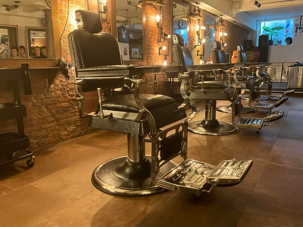Professionele Barberchairs – Vintage Heavy Duty, Ophalen, Drie, Zwart, Zo goed als nieuw