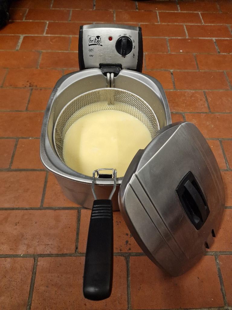 Fritel FR 1480 - 4 l - 3000 W - Friteuse ronde en inox, 3 à 4 litres, Enlèvement ou Envoi, Comme neuf, Pan intérieur amovible