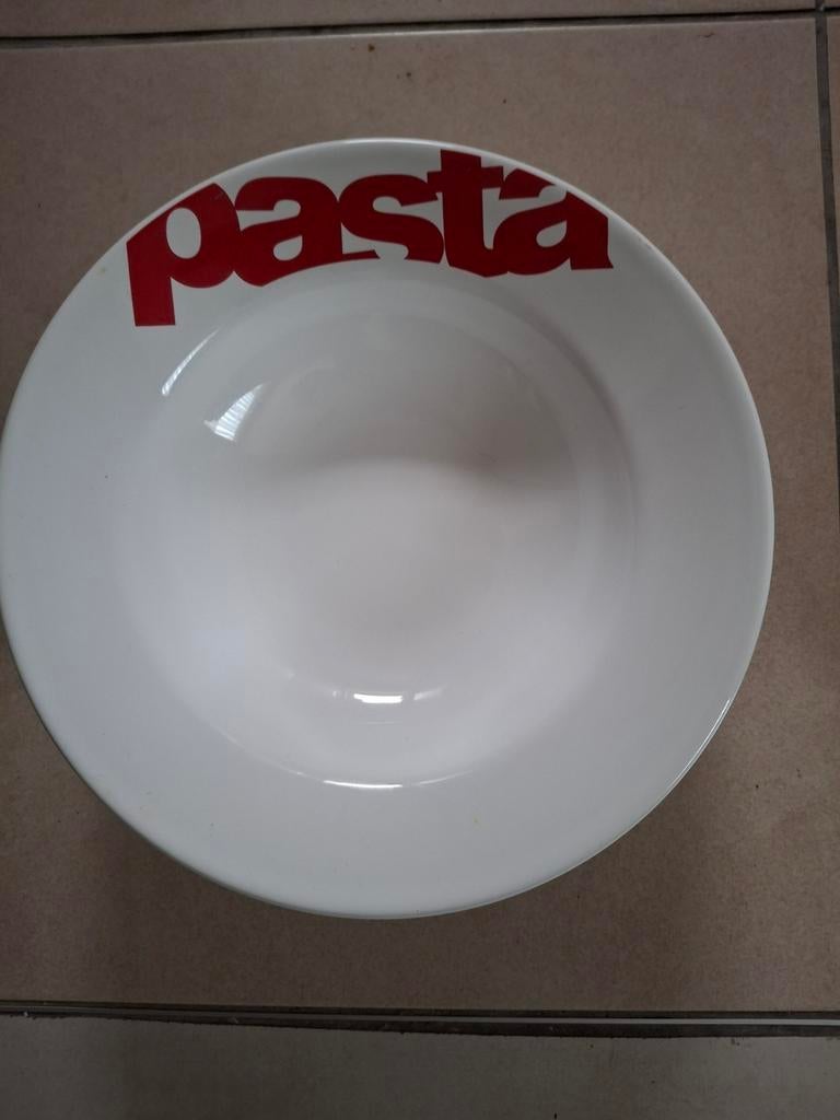 Echte spaghetti borden, Huis en Inrichting, Ophalen, Zo goed als nieuw, Aardewerk, Bord(en)