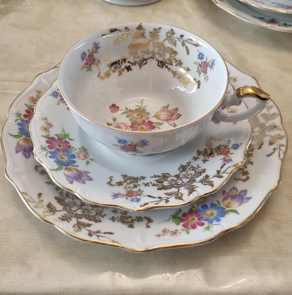 Theeservies set, Ophalen