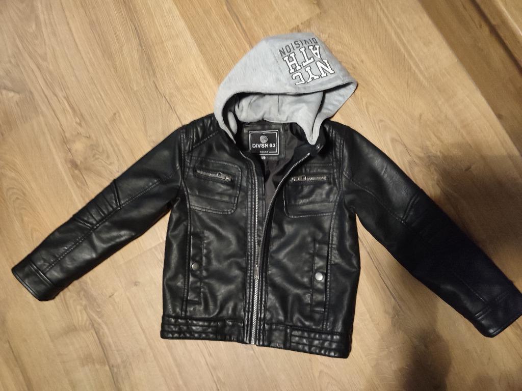 Veste similicuir enfant - taille 128, Enlèvement ou Envoi, Comme neuf, C&A, Pull ou Veste