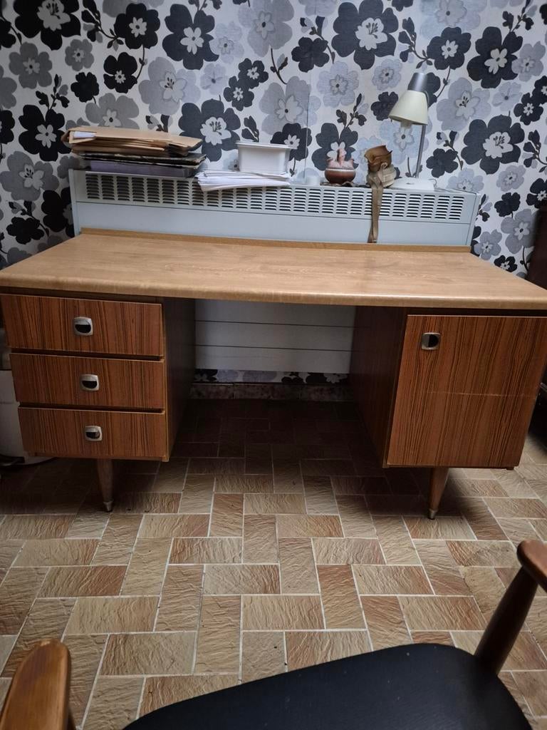 Jaren 70 bureau scandinavische design, Enlèvement