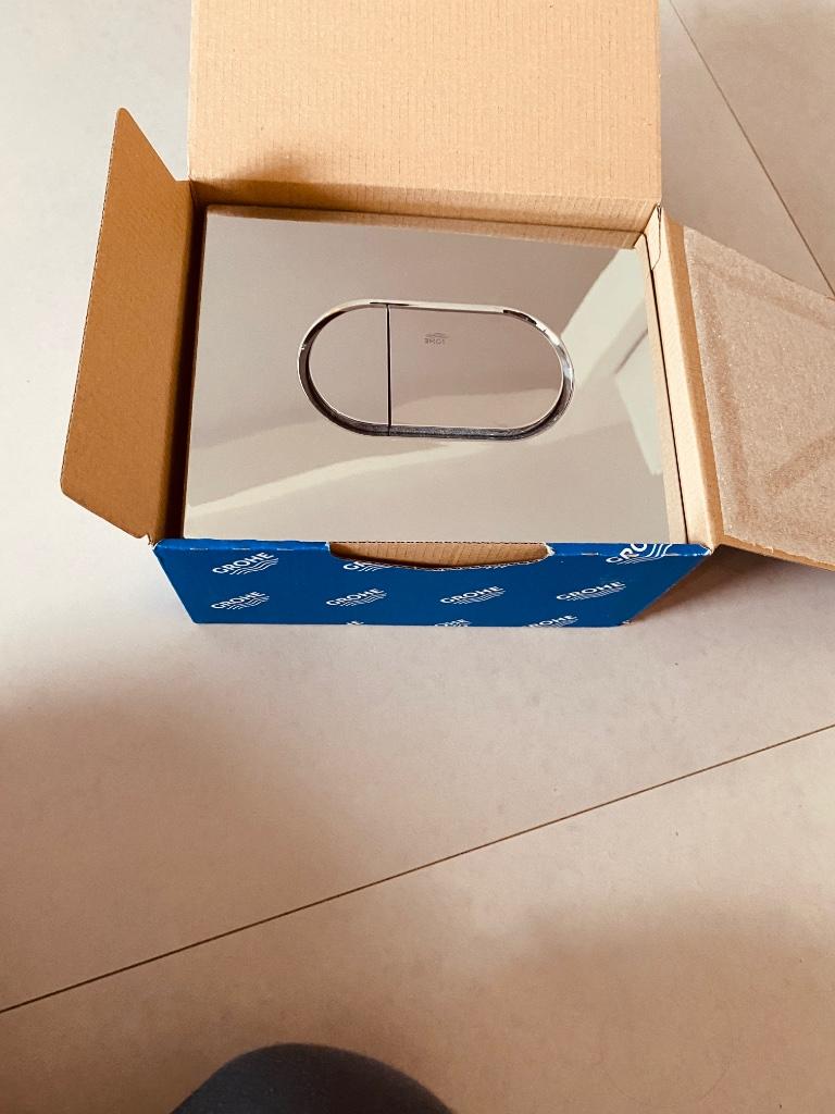 Crohe drukknop voor de wc, Doe-het-zelf en Bouw, Sanitair, Ophalen of Verzenden, Zo goed als nieuw, Chroom, Toilet