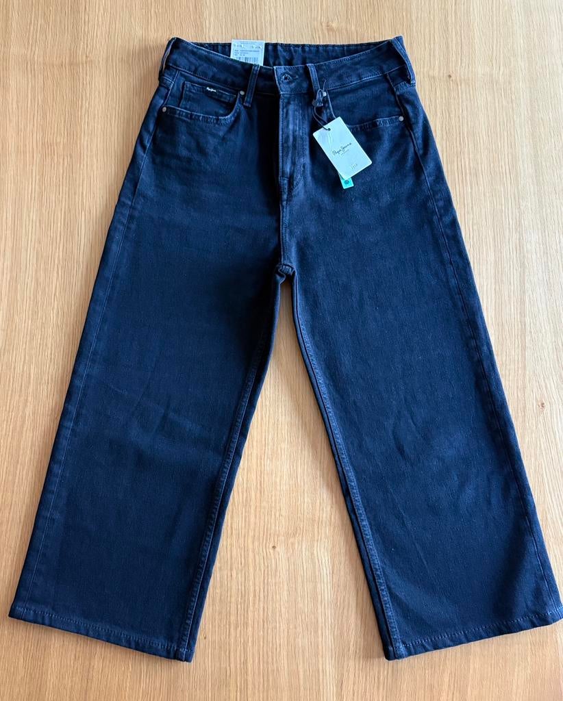 Jeans / Pantacourt noir NEUF - Taille 29 - 50€, Neuf, W28 - W29 (confection 36), Enlèvement ou Envoi, Pepe