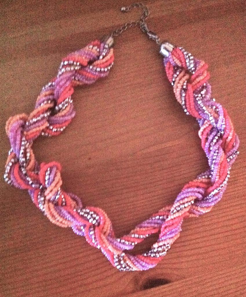 Magnifique collier multicolore NEUF, Bijoux, Sacs & Beauté, Colliers, Neuf, Enlèvement ou Envoi, Orange, Autres matériaux