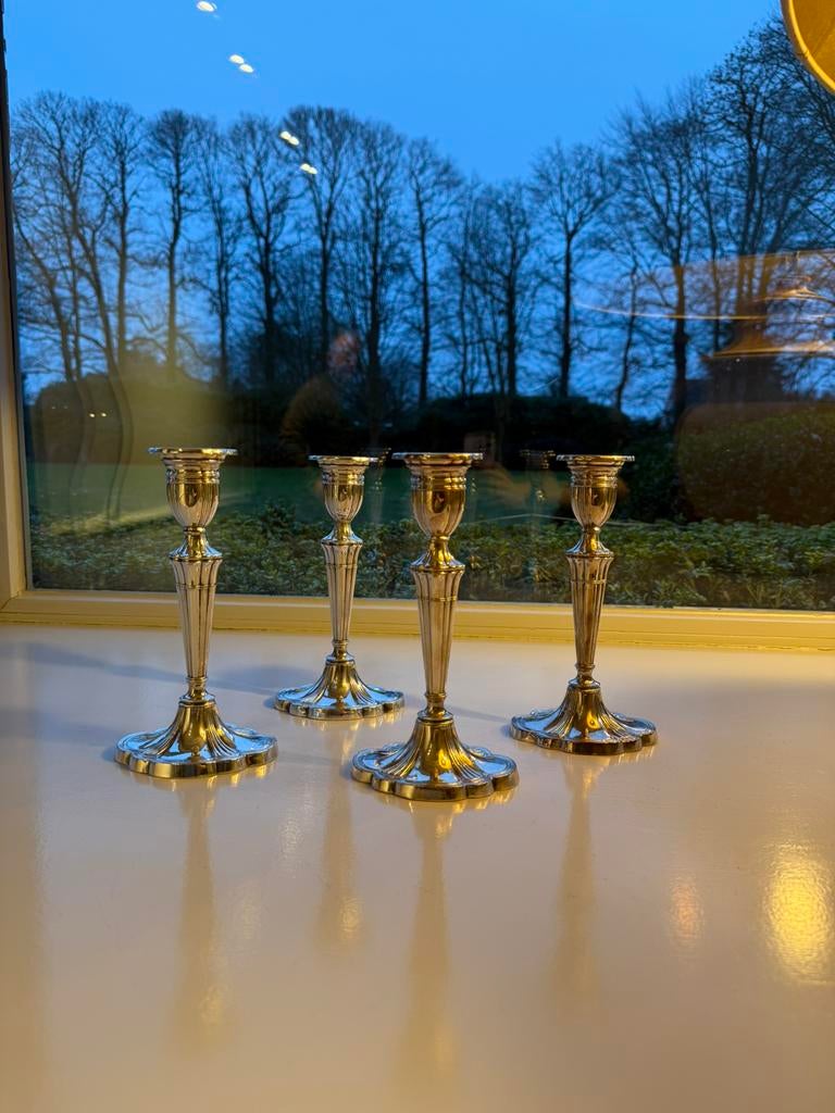 Dubbel paar engelse verzilverde 19de eeuwse kandelaar, Antiek en Kunst, Ophalen, Zilver