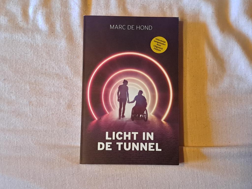 Marc de hond - licht in de tunnel, Ophalen of Verzenden