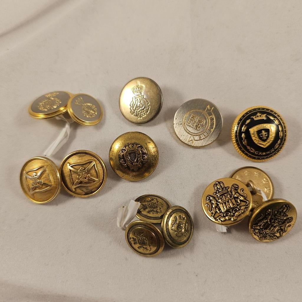 Knopen militair gerelateerd, Verzamelen, Ophalen of Verzenden