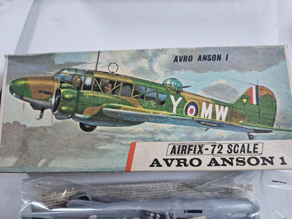 BOUWDOOS AIRFIX AVRO ANSON, Verzenden
