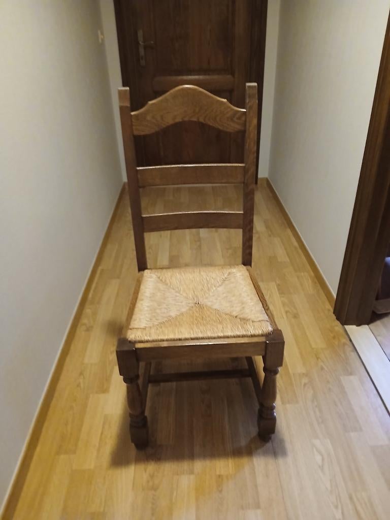 6 stoelen, Enlèvement