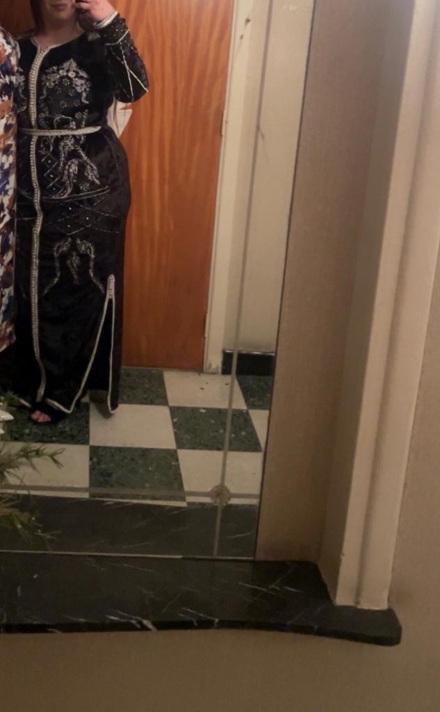 Caftan noir, Enlèvement, Comme neuf, Taille 38/40 (M), Noir