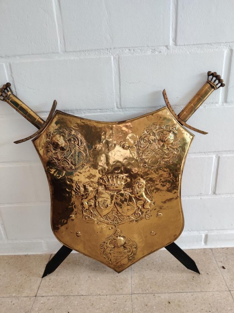 Garnituur met zwaarden., Antiek en Kunst, Ophalen