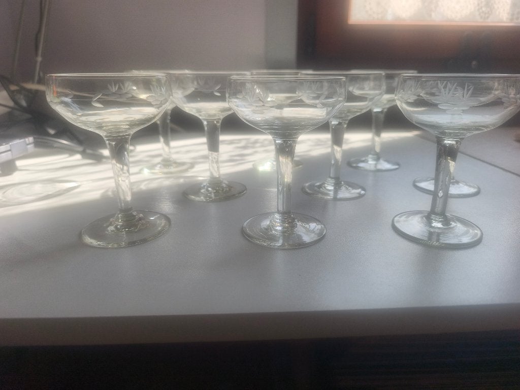 Ensemble de 9 coupes sur pied, Verre, Autres marques, Autres types, Enlèvement