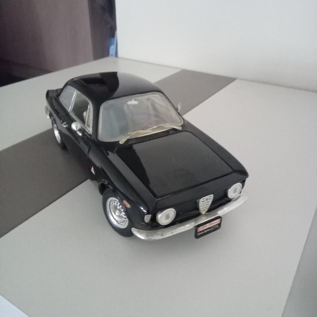 ALFA ROMEO GIULIA  SPRINT 1/18, Ophalen of Verzenden