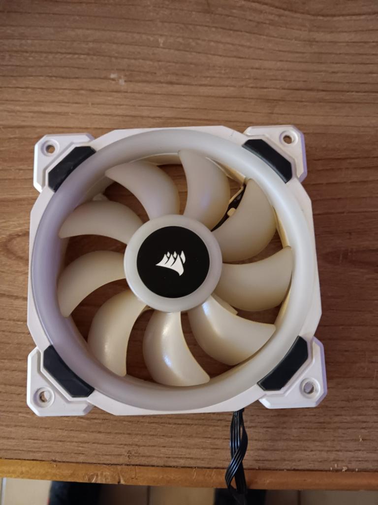 Corsair icue  fans 4 stuks lang gebruikt maar in goede staat, Enlèvement