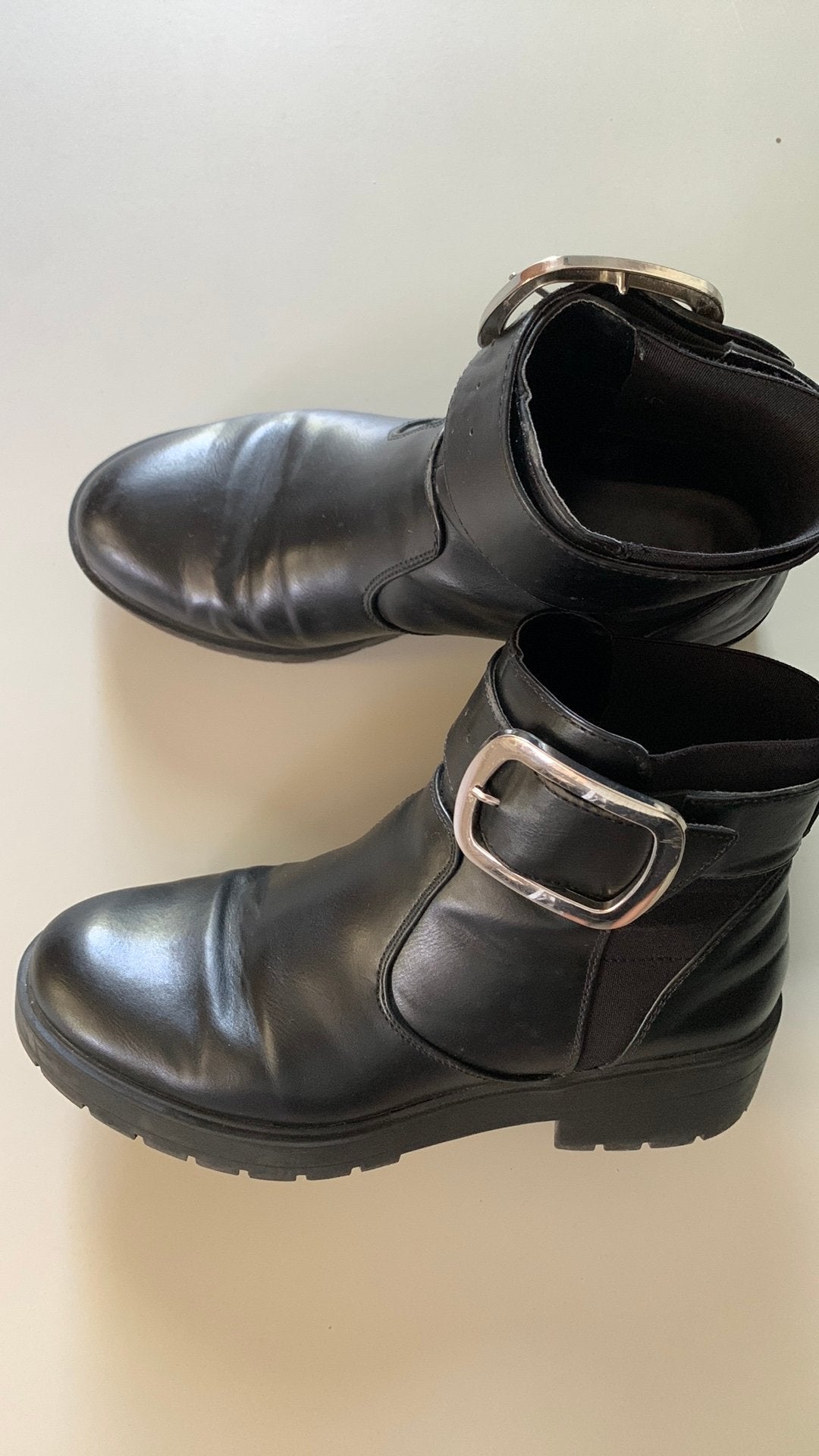 Zwarte botjes, Kleding | Dames, Schoenen, Zwart, Lage of Enkellaarzen, Ophalen of Verzenden, Gedragen