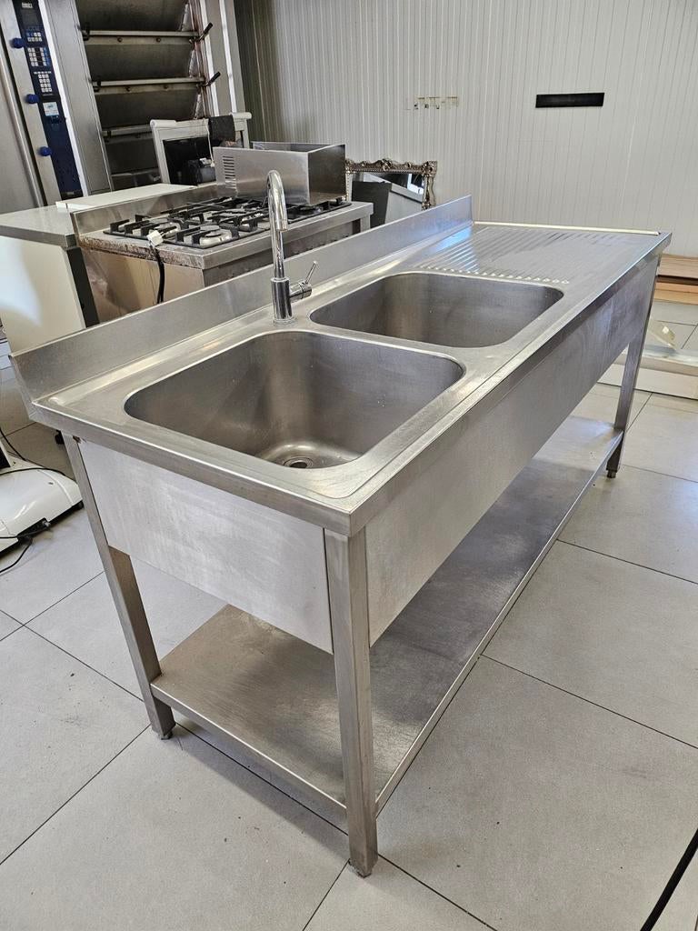 RVS spoeltafel, kooktoestel, dampkap, Inbouw frigo., Ophalen