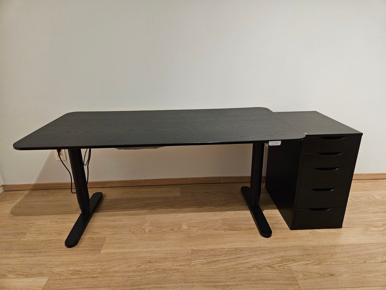 elektrisch bureau, Huis en Inrichting, Ophalen, Elektrisch, IKEA