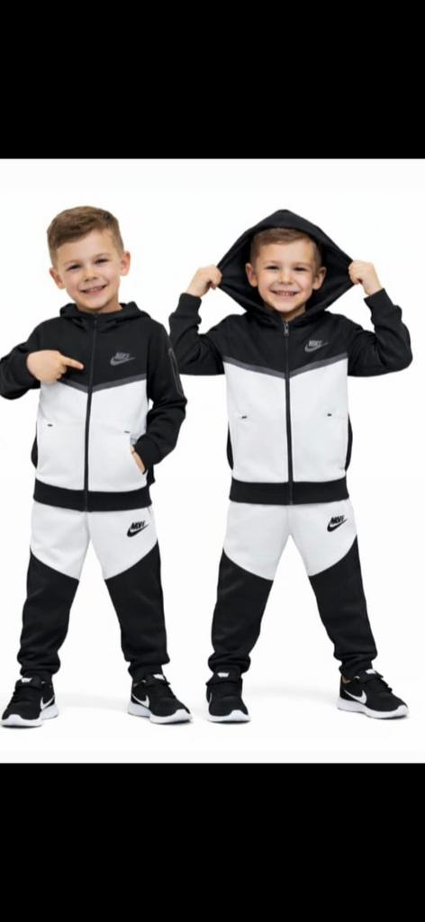Nike tech traingspakken, Enlèvement ou Envoi, Neuf