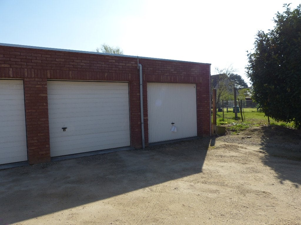 garagebox te huur Sint-Niklaas, Immo, Garages & Places de parking, Province de Flandre-Orientale