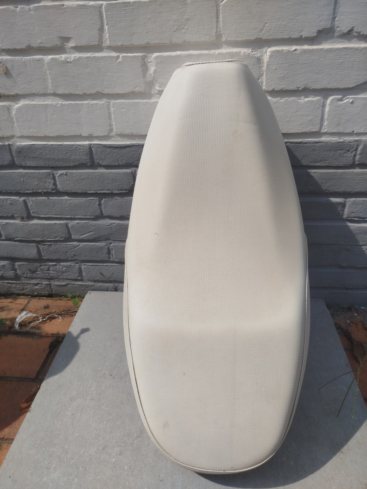 wit zadel MBK booster oud model, Enlèvement ou Envoi, Selle