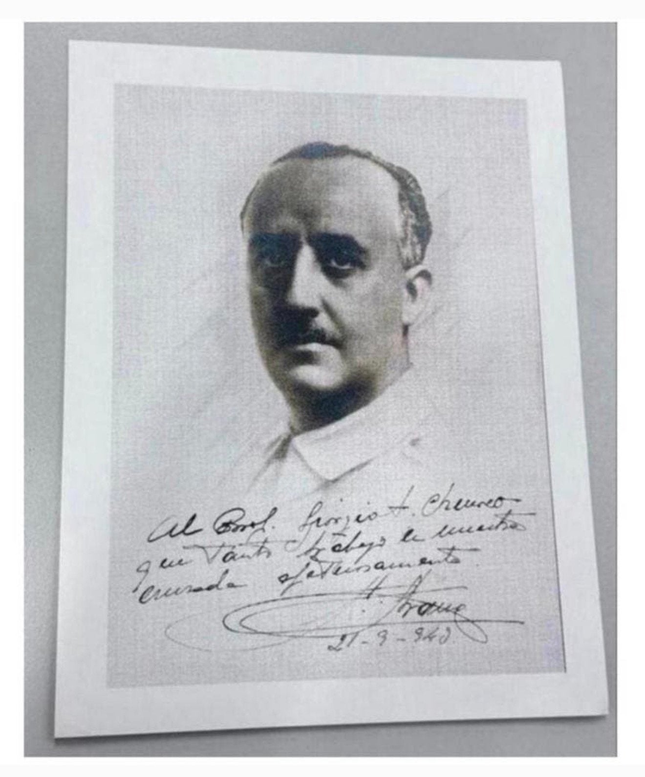 GENERAL FRANCISCO FRANCO Signed Photograph print 8 x 6 inch, Verzamelen, Ophalen of Verzenden, Foto of Kaart, Gesigneerd