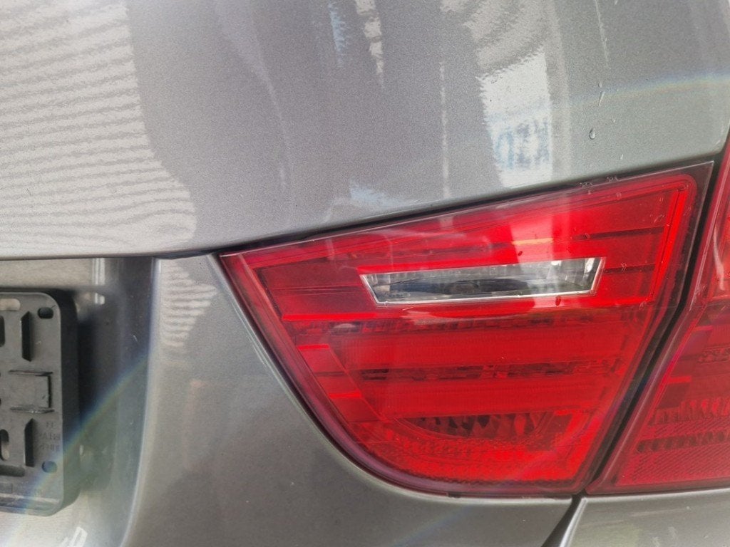 FEU ARRIÈRE DROIT BMW 3 serie (E90) (|63217289428|), Utilisé, BMW, Petuelring 130
80809  München, DE, Bayerische Motoren Werke AG