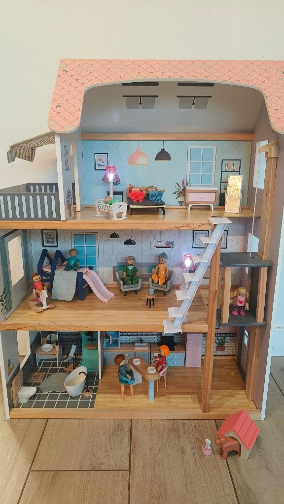 Groot houten poppenhuis met meubels en poppen, Enlèvement, Maison de poupées