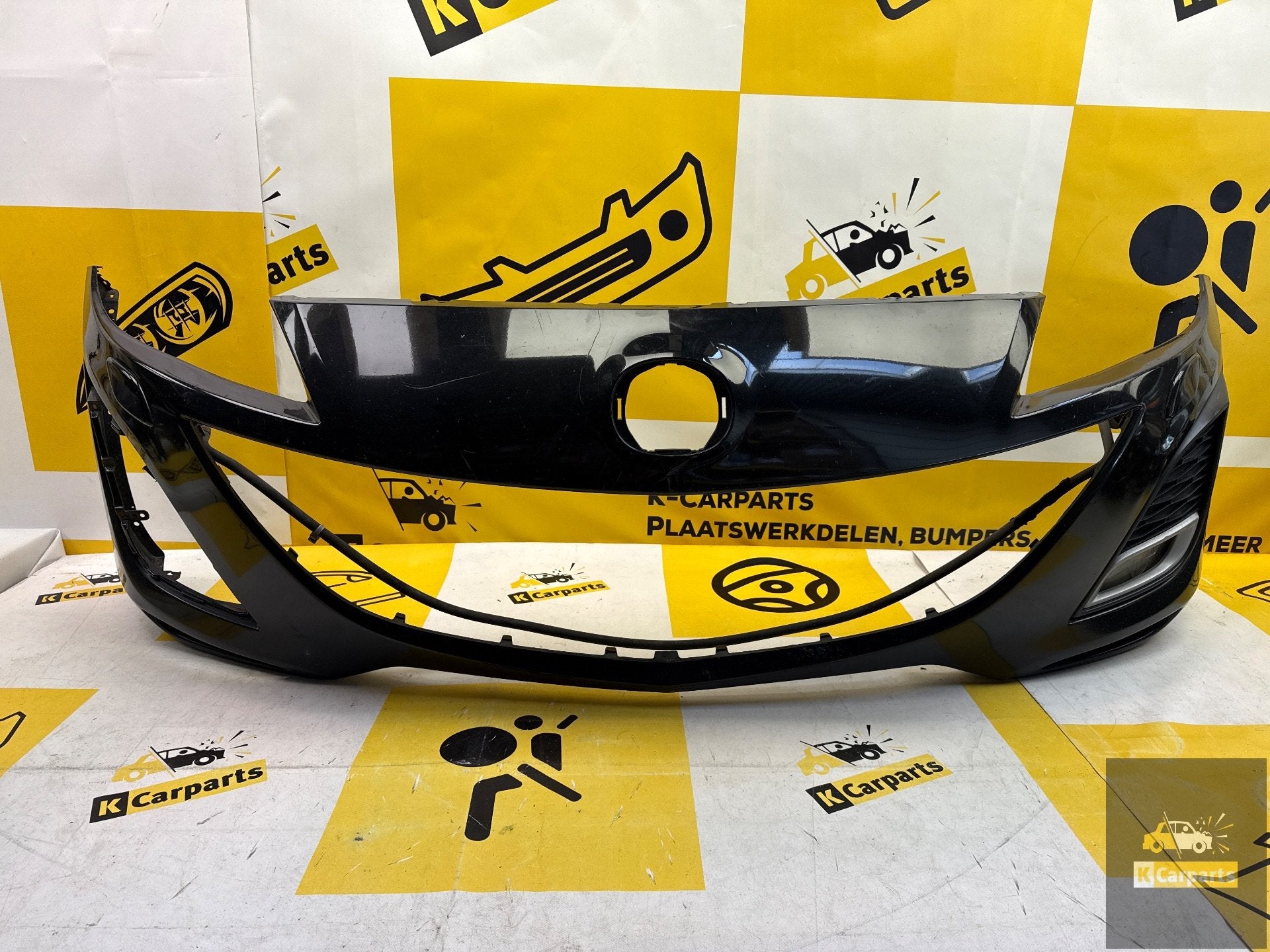 MAZDA 3 III Voorbumper KLS origineel BCW8-50031 BUMPER, Gebruikt, Shinchi, Fuchu-Cho 3-1
730-8670  Hiroshima, Voor, Mazda Motor Corporation