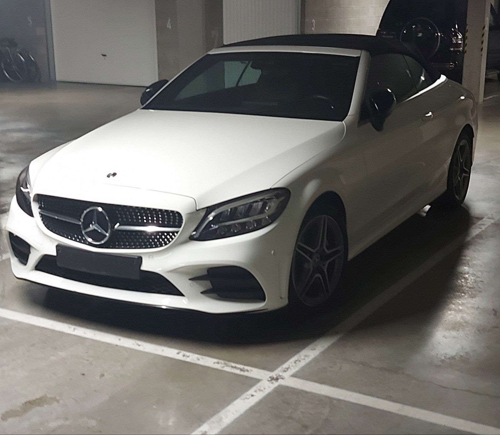 mercedes C 180 cabrio AMG, Automaat, 4 zetels, Achterwielaandrijving, Zwart