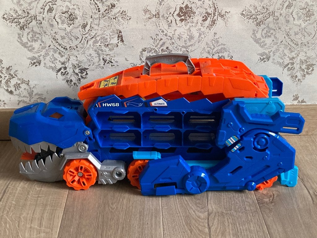 Transformeerbare dinosaurus vrachtwagen, Kinderen en Baby's, Ophalen of Verzenden, Zo goed als nieuw