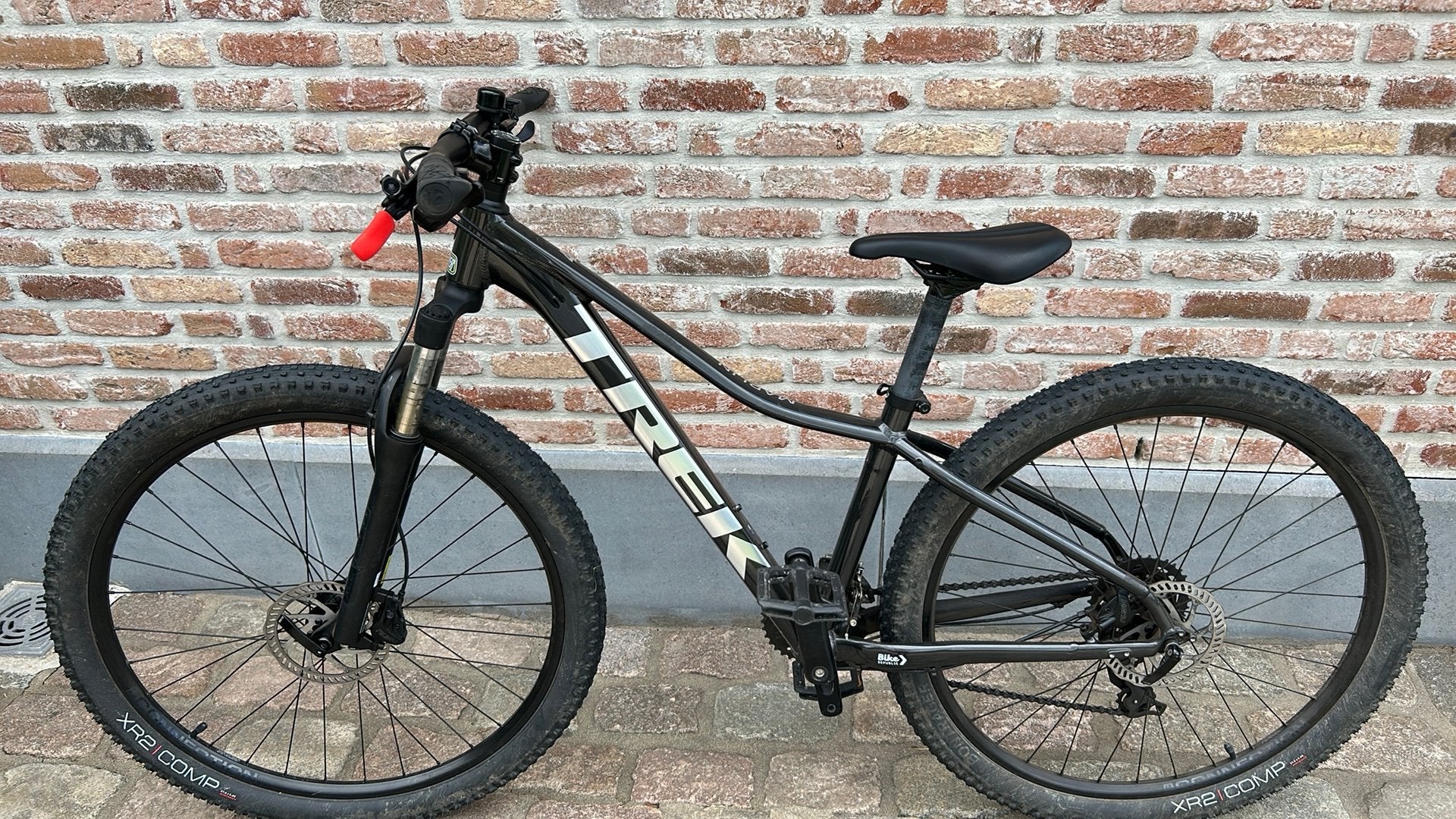 Mountinbike trek marlin 4 (small), Fietsen en Brommers, Fietsen | Mountainbikes en ATB, Ophalen of Verzenden, Zo goed als nieuw
