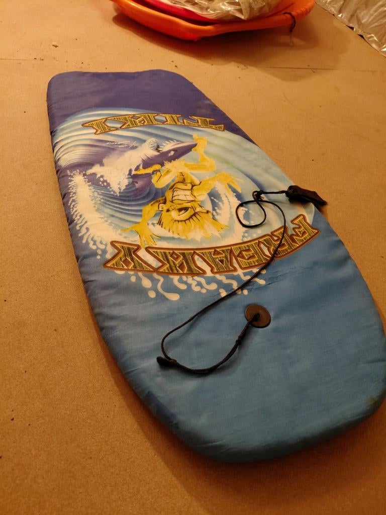 Surfboard, Enlèvement