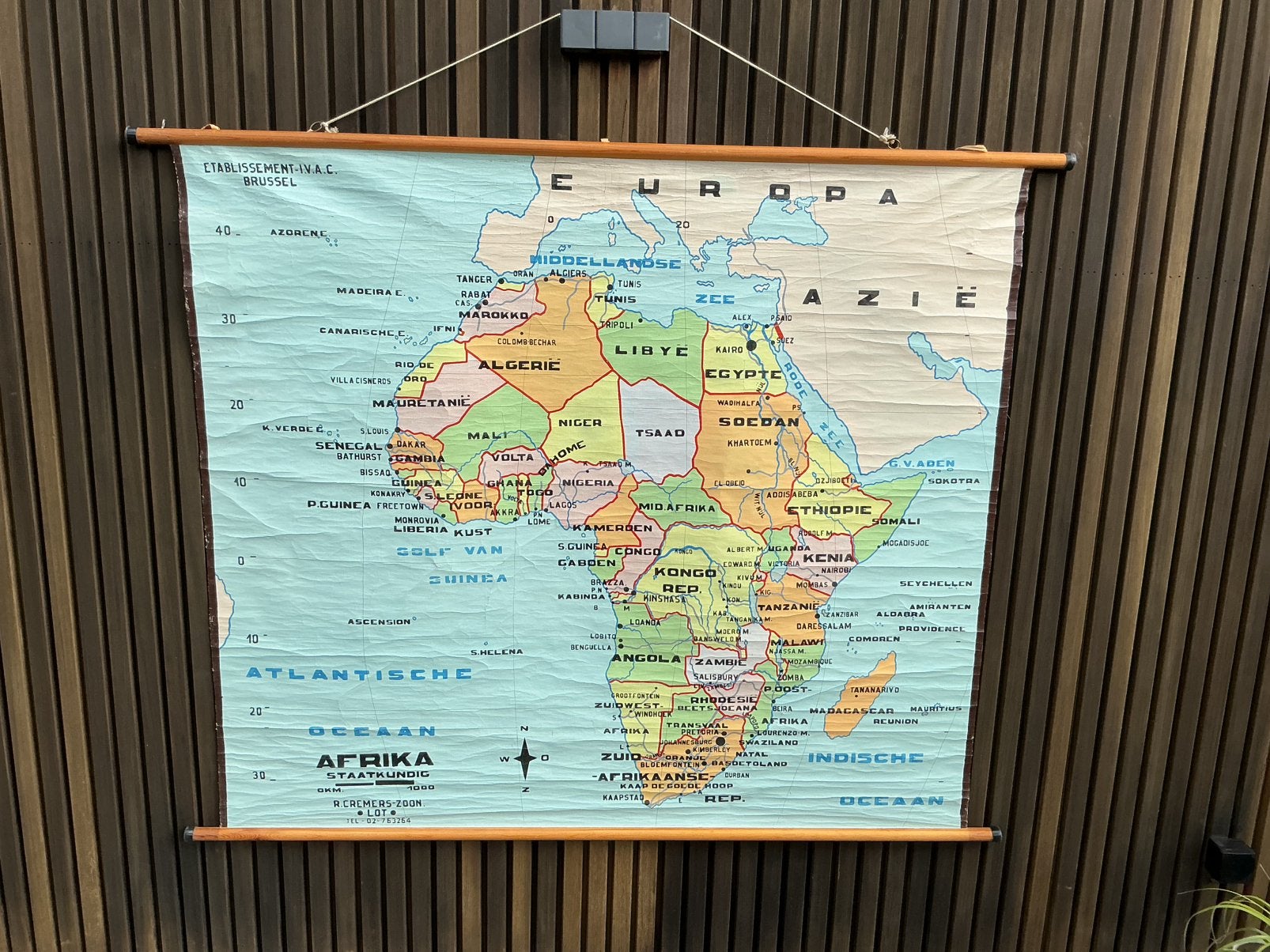 Wandkaart Afrika, Ophalen