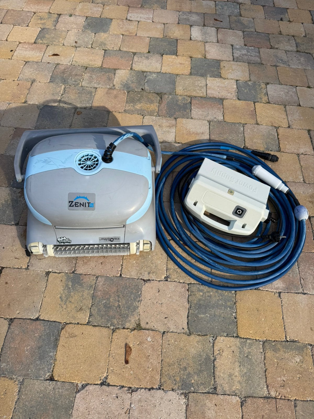 Robot piscine Dolphin Zenit 15 Maytronics – complet, Jardin & Terrasse, Enlèvement, Utilisé