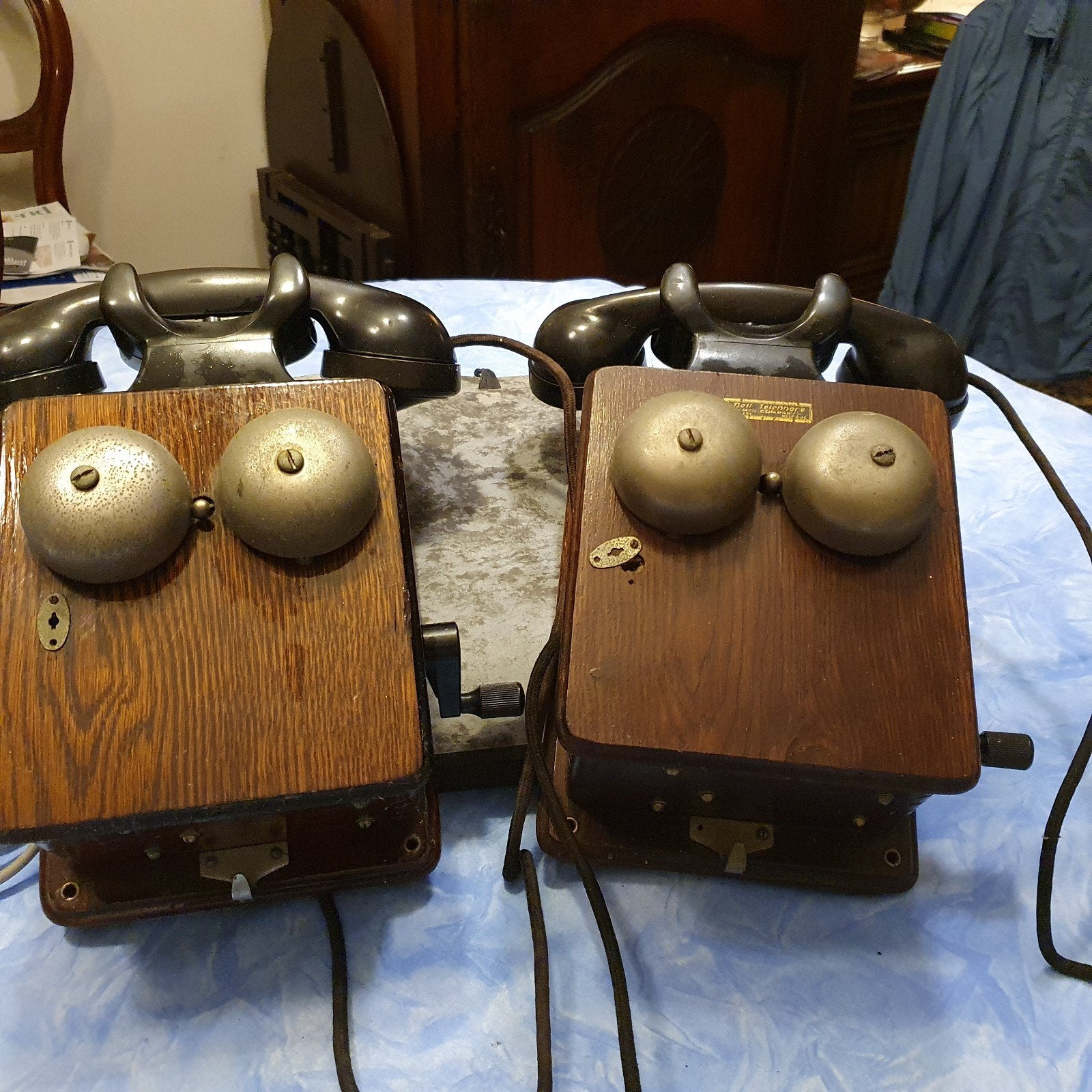 Antieke telefoons, Ophalen