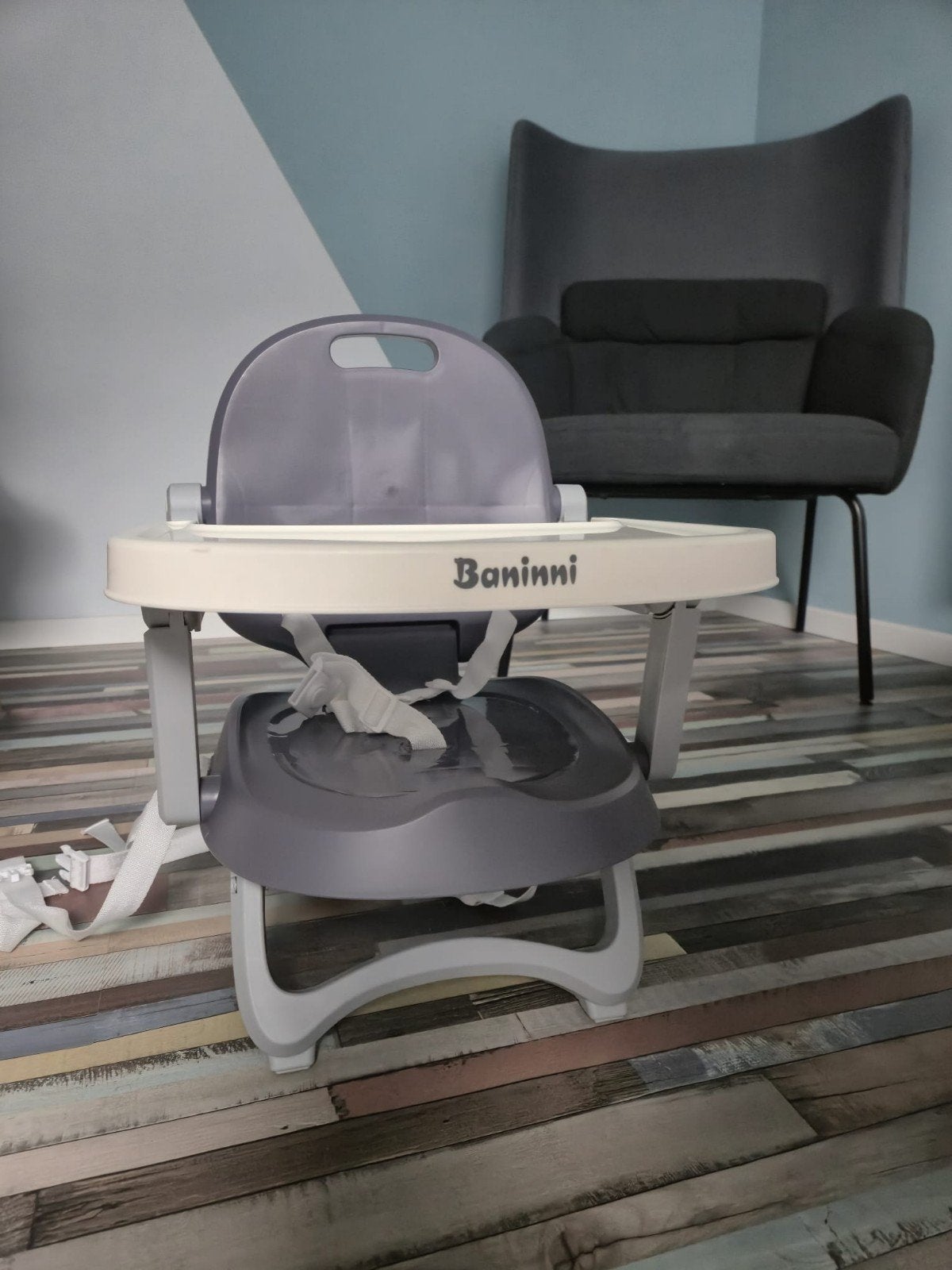 Plooibare baby eetstoel Baninni, Kinderen en Baby's, Kinderstoelen, Ophalen, Zo goed als nieuw, Inklapstoel, Afneembaar eetblad