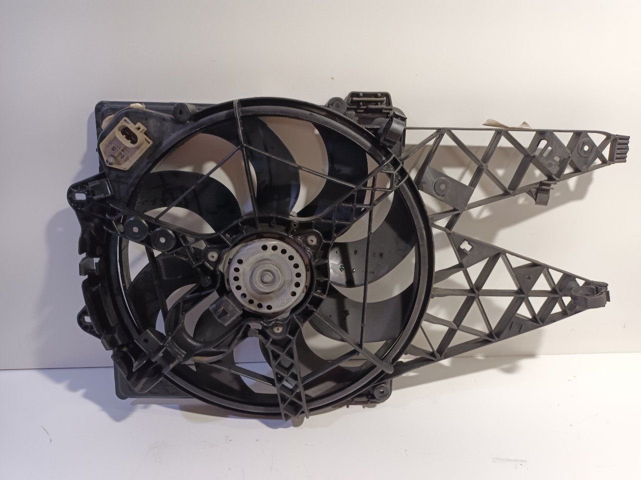 Koelventilator Opel Combo, Onderdelen@venauto.nl, Van der Ven Autorecycling B.V., Ettenseweg 76, 4706 PB Roosendaal, The Netherlands