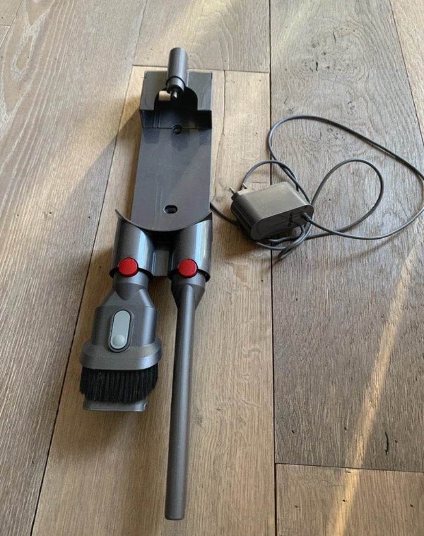 Lader + ophanging, Elektronische apparatuur, Stofzuigers, Ophalen, Gebruikt, Steelstofzuiger, Dyson