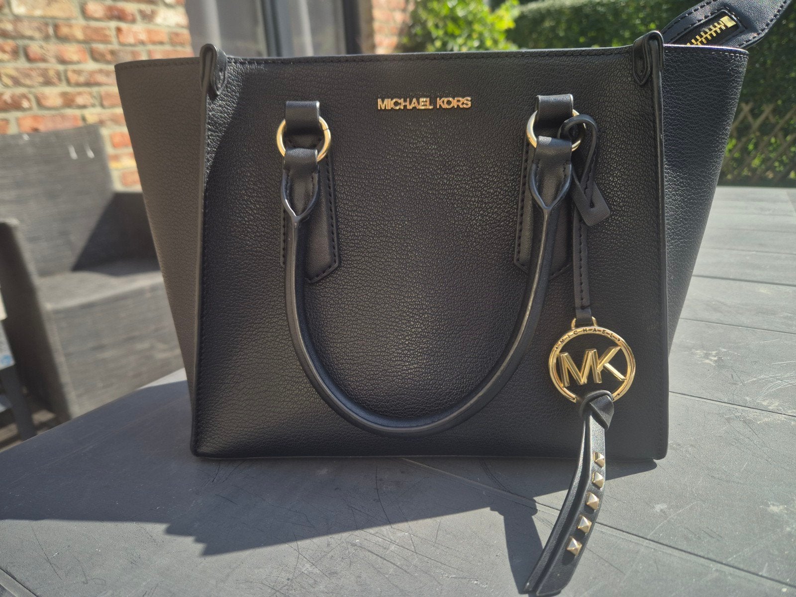 Sac à main Michael Kors - Modèle Kris Medium Satchel, Bijoux, Sacs & Beauté, Enlèvement ou Envoi, Comme neuf, Noir, Sac à main