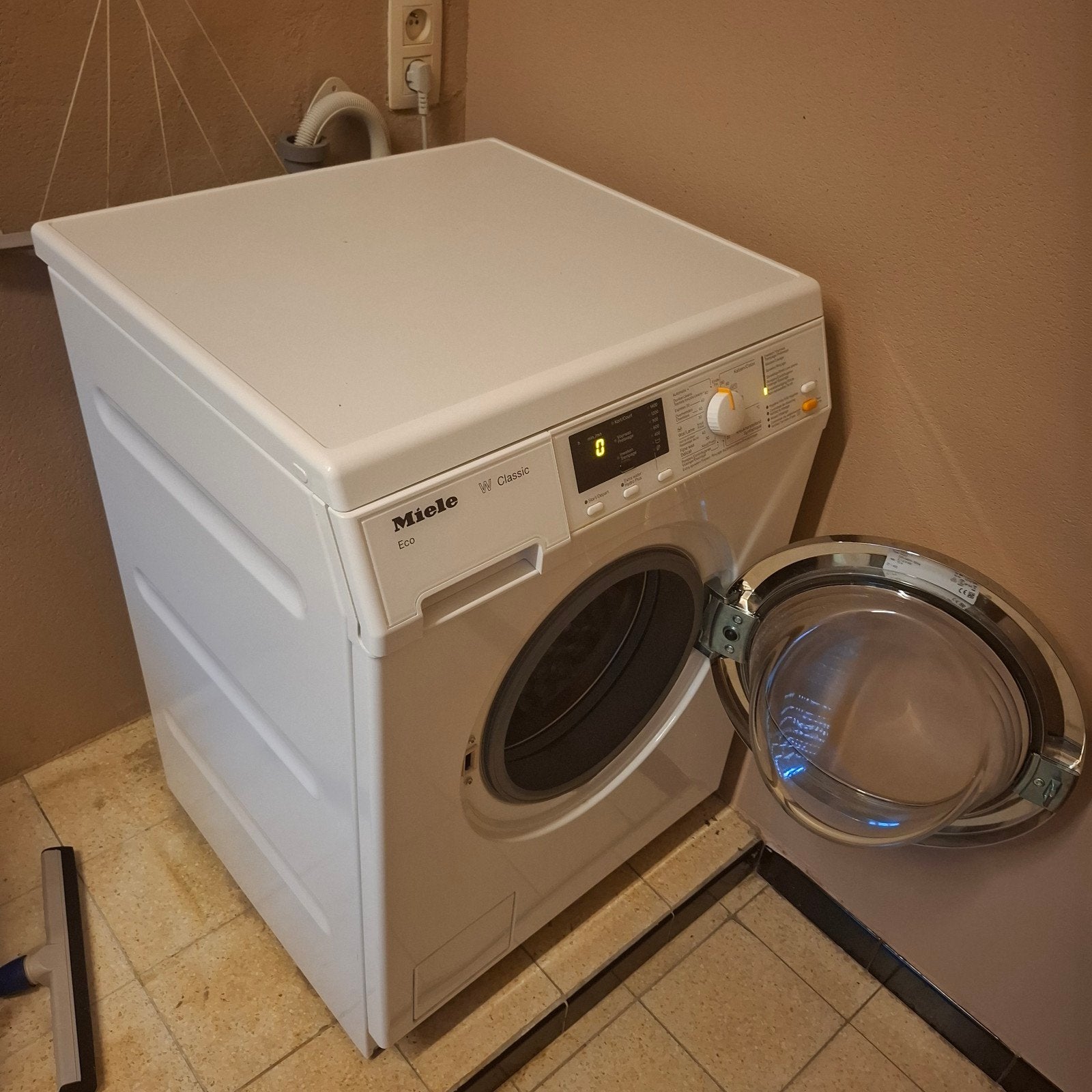 Miele wasmachine W classic eco, Ophalen